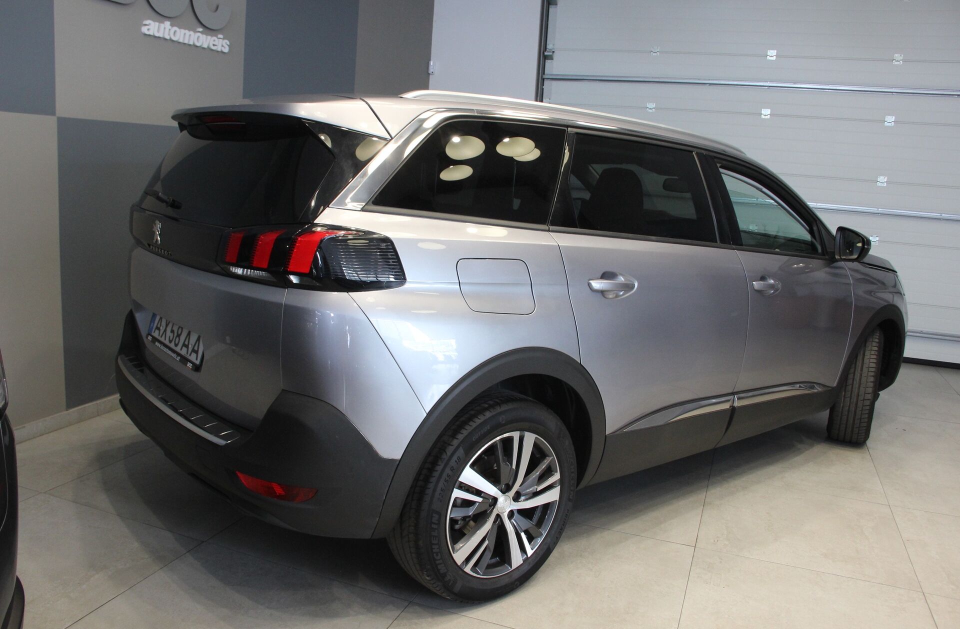 PEUGEOT 5008 1.2 PureTech Allure Pack EAT8