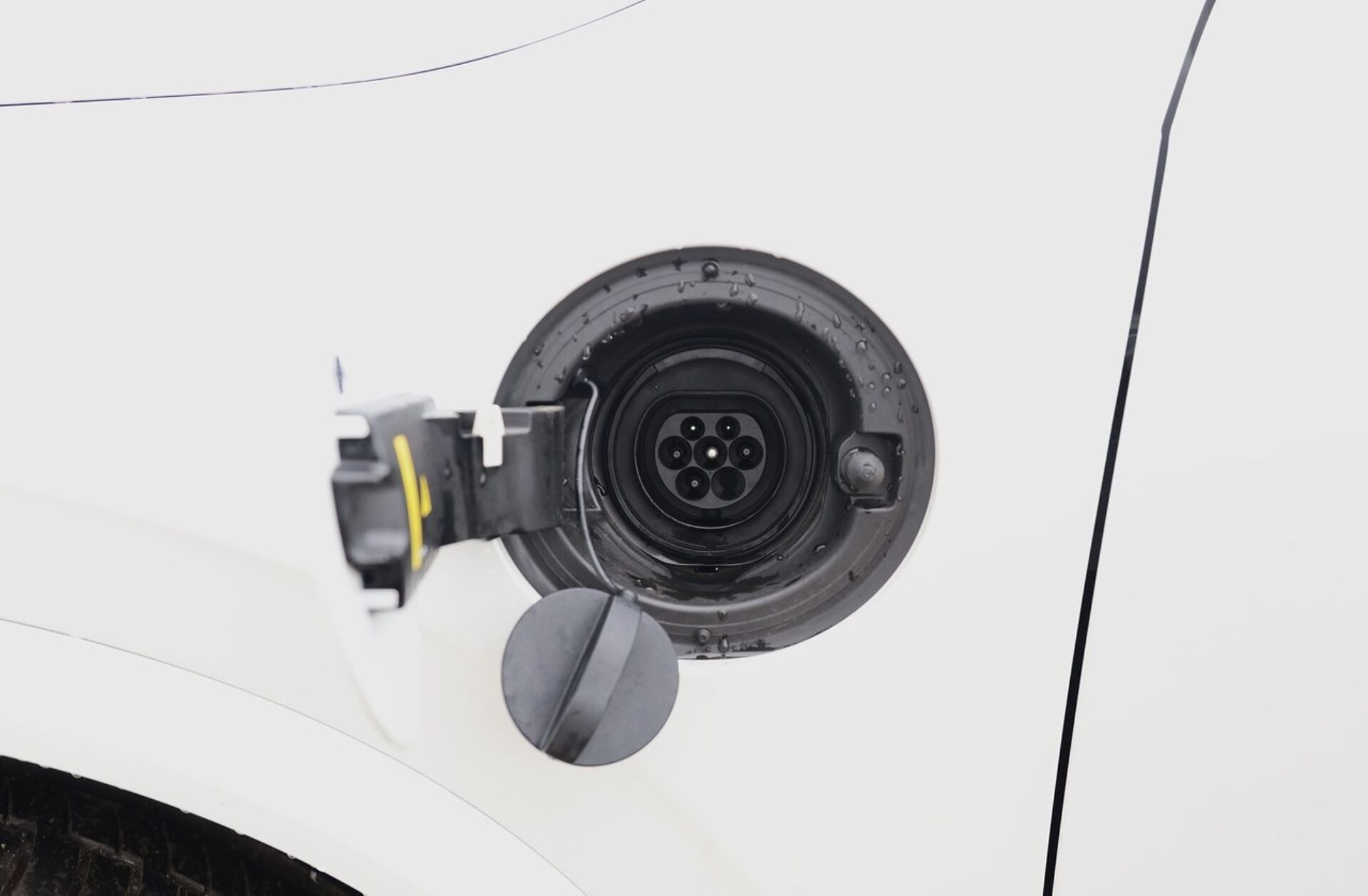 VOLVO XC90 2.0 T8 PHEV Ultra Dark AWD