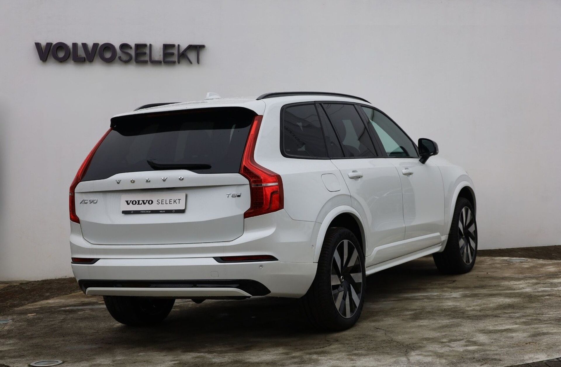 VOLVO XC90 2.0 T8 PHEV Ultra Dark AWD
