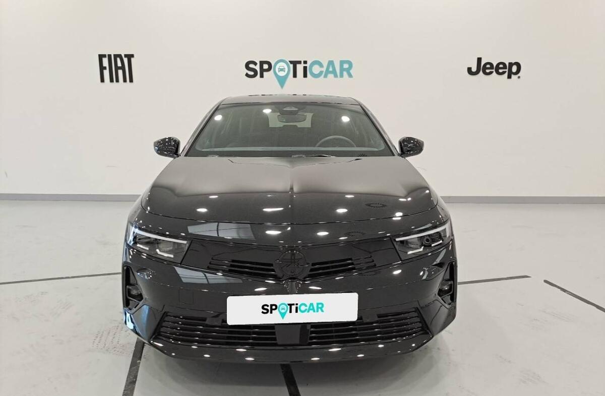 OPEL Astra 54 kWh GS