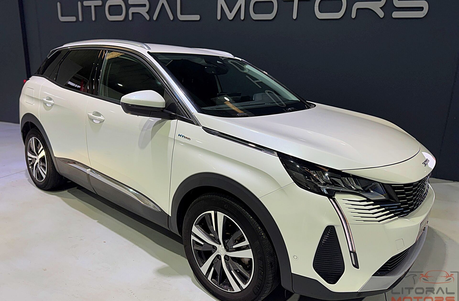 PEUGEOT 3008 1.6 Hybrid Allure Pack e-EAT8