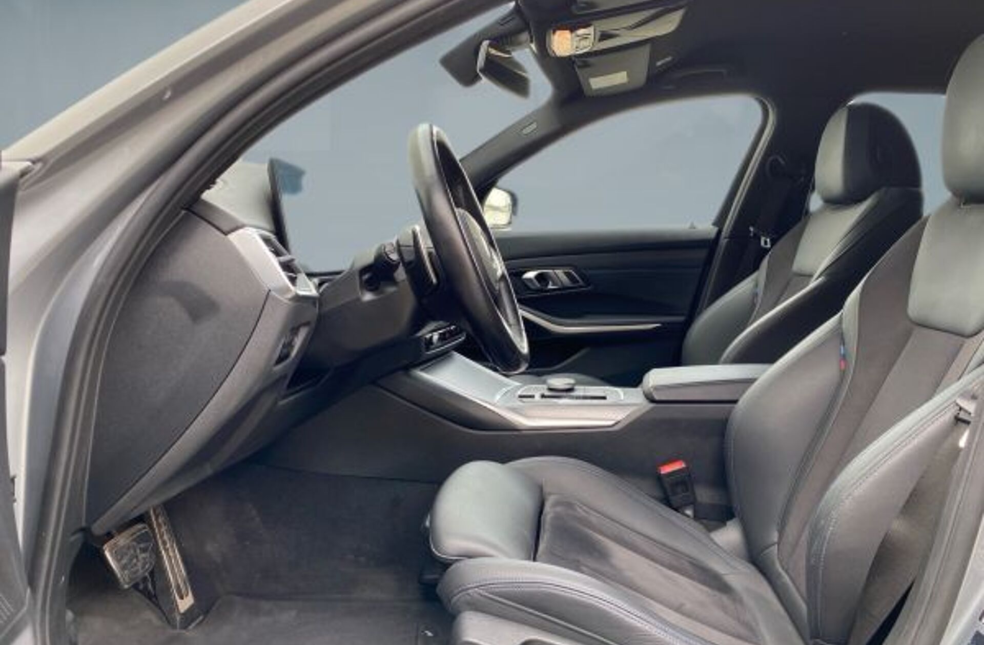 PEUGEOT 5008 1.2 Hybrid Allure e-DCS6