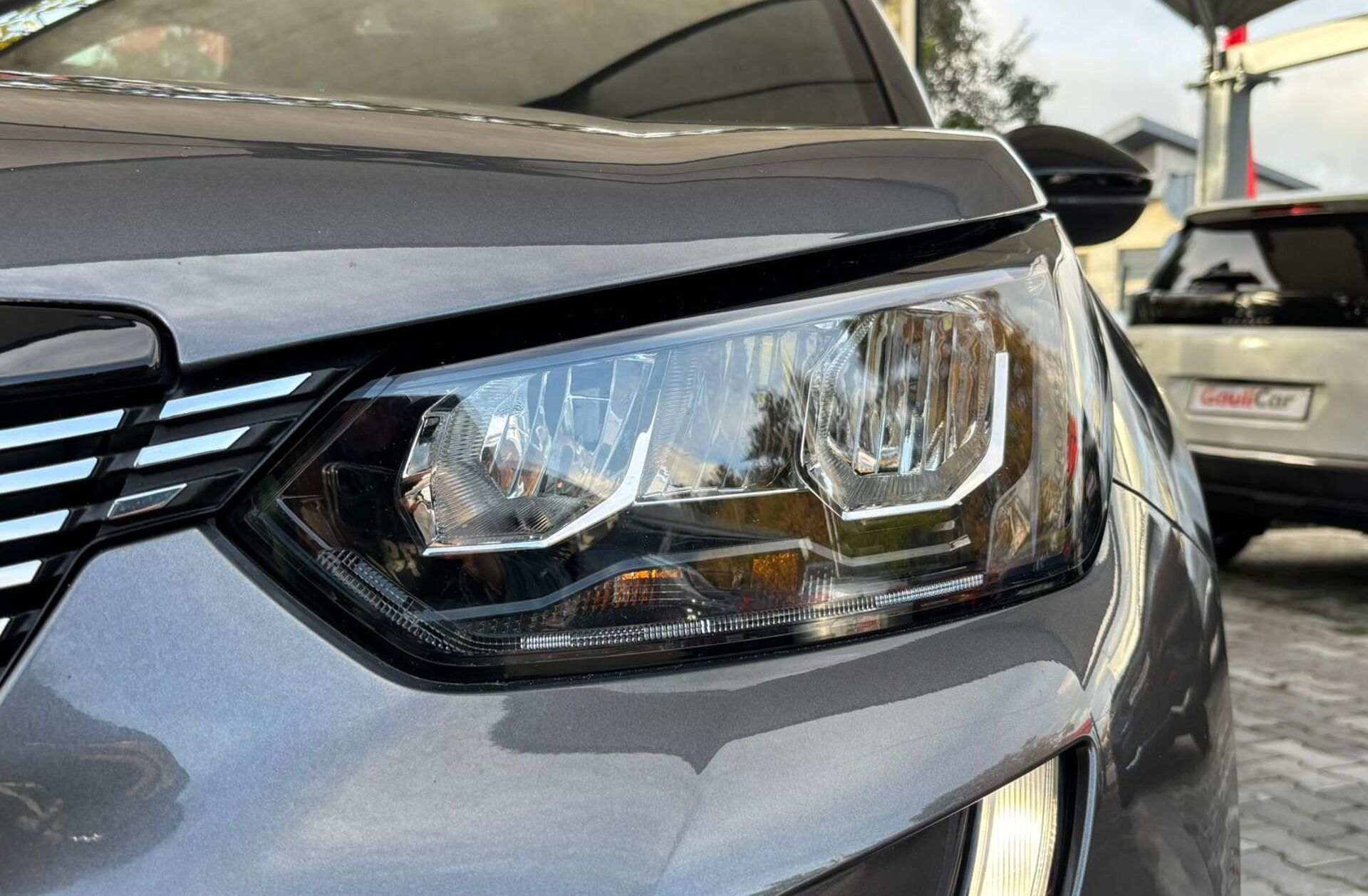 PEUGEOT 2008 1.2 PureTech Allure EAT8