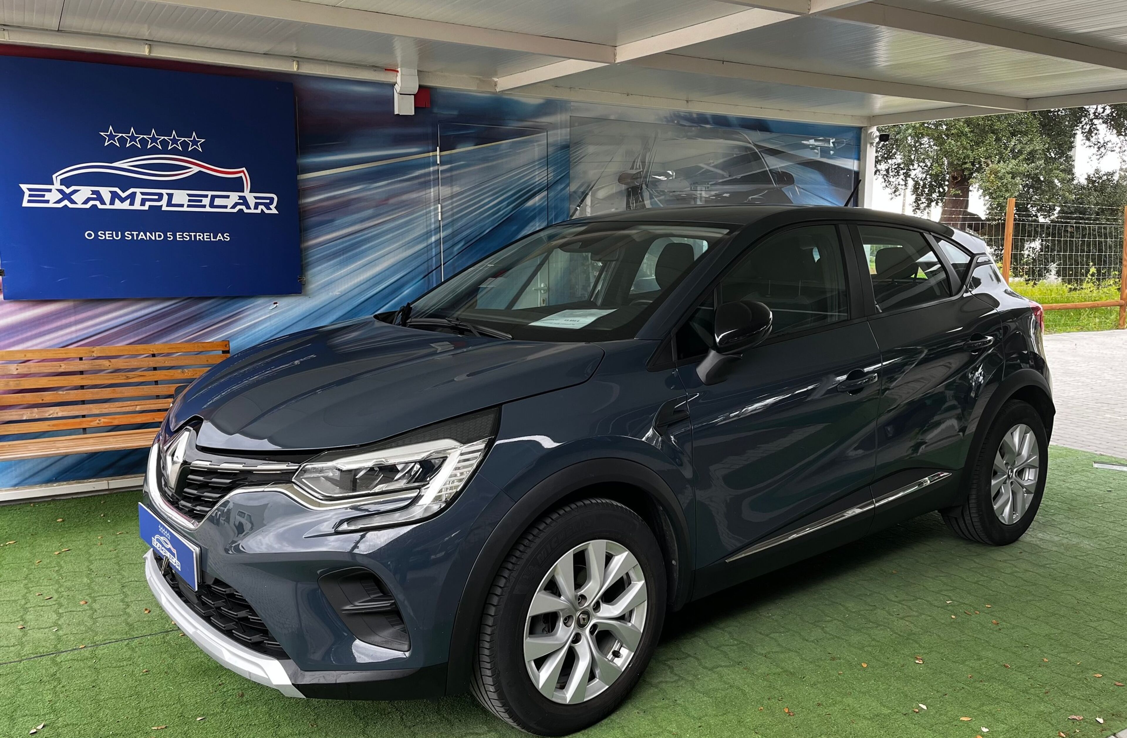 RENAULT Captur Outro