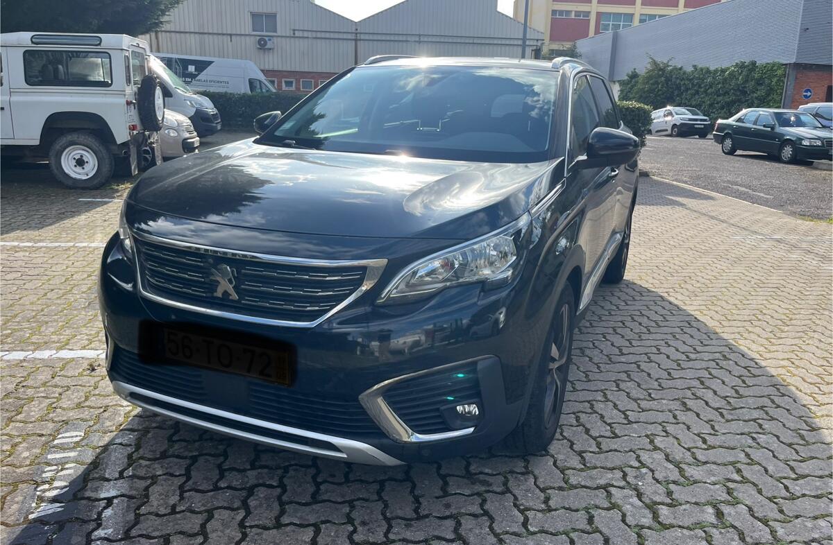 PEUGEOT 5008 1.6 BlueHDi Allure J18