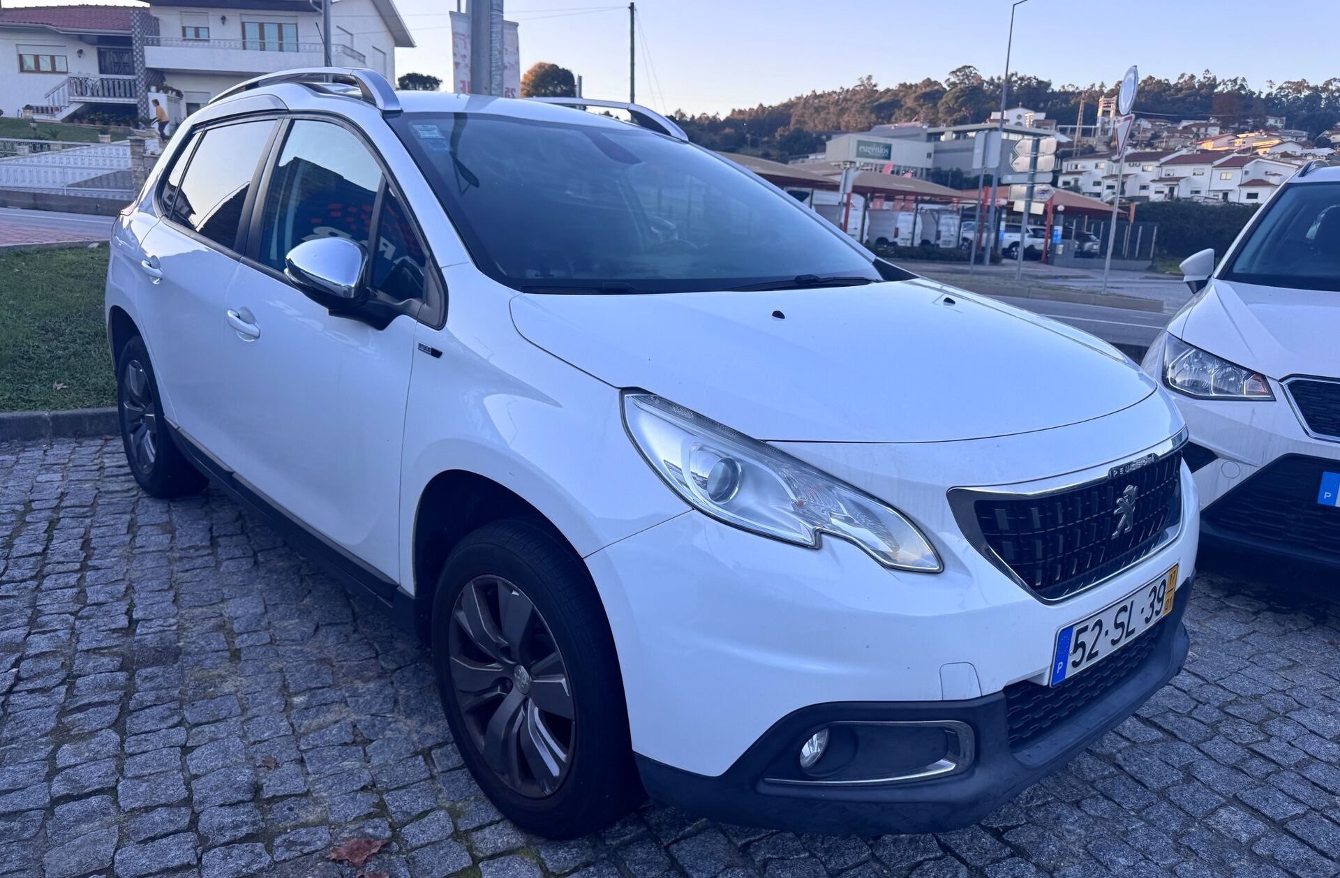 PEUGEOT 2008 1.2 PureTech Style