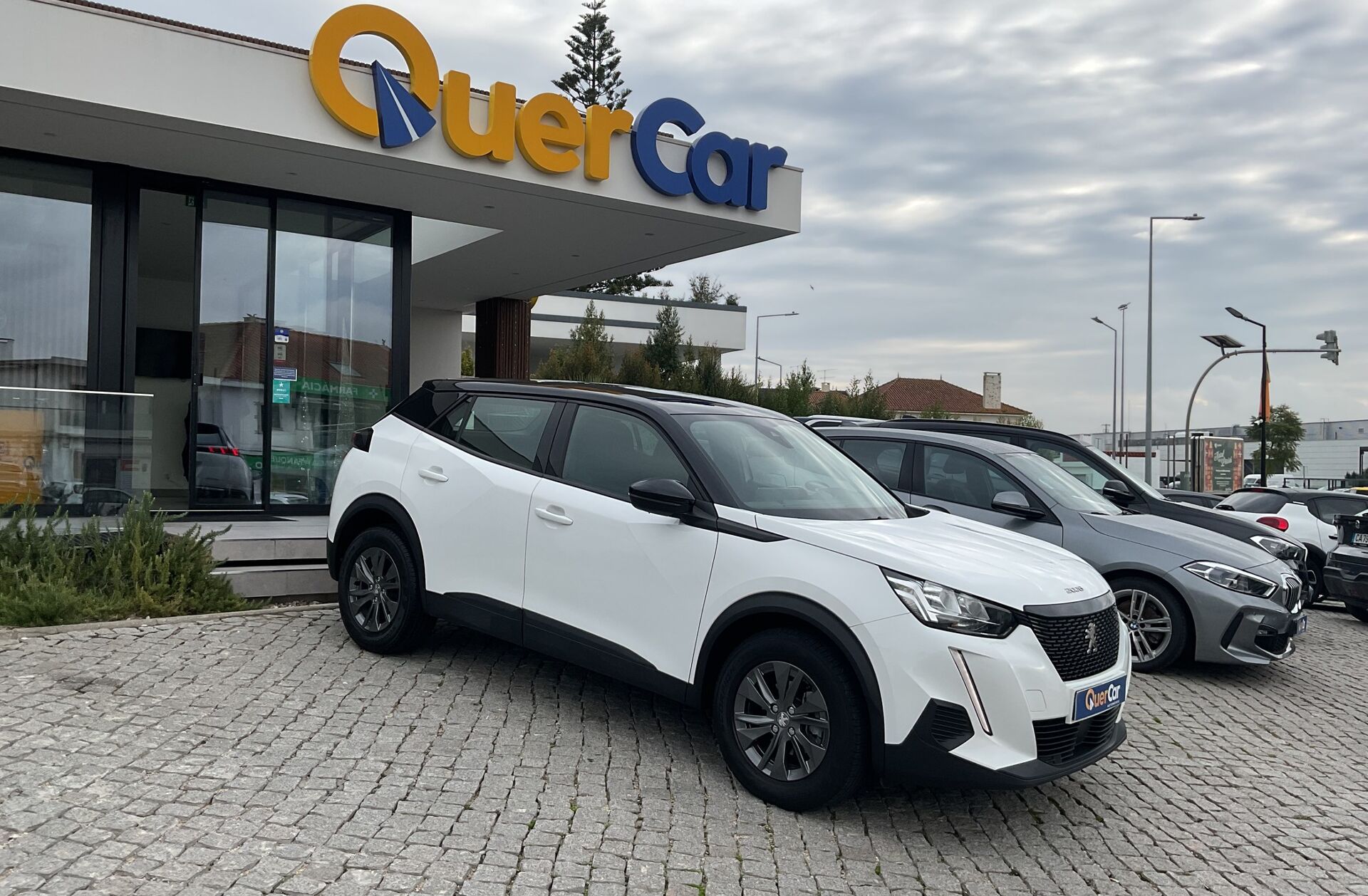 PEUGEOT 2008 1.2 PureTech Active Pack