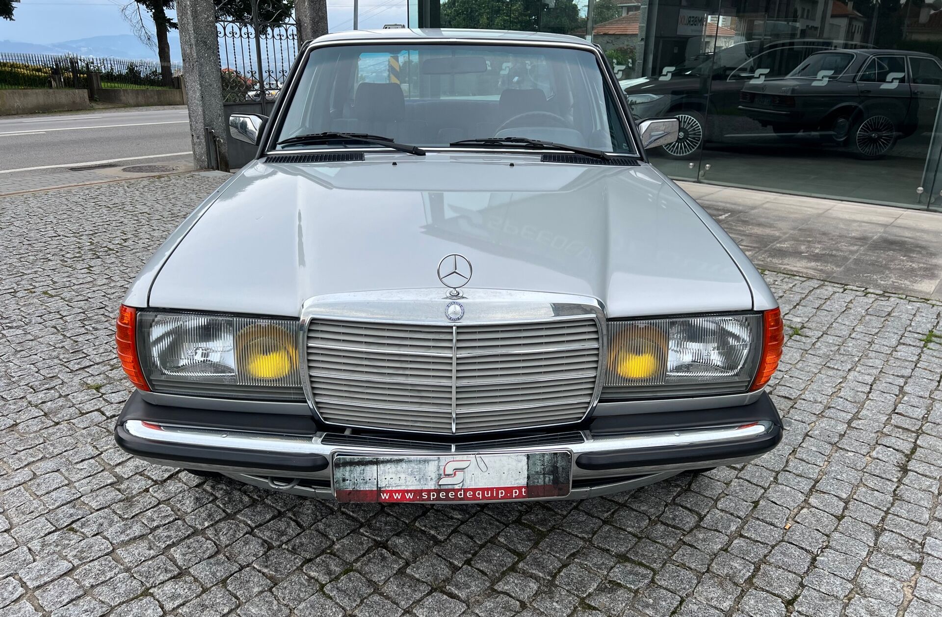 MERCEDES 200-500 E 230 E