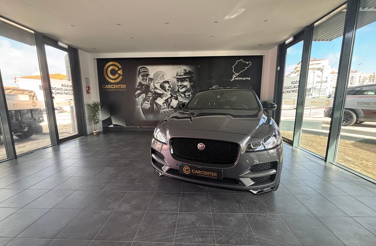 JAGUAR F-Pace 2.0 i4D Pure