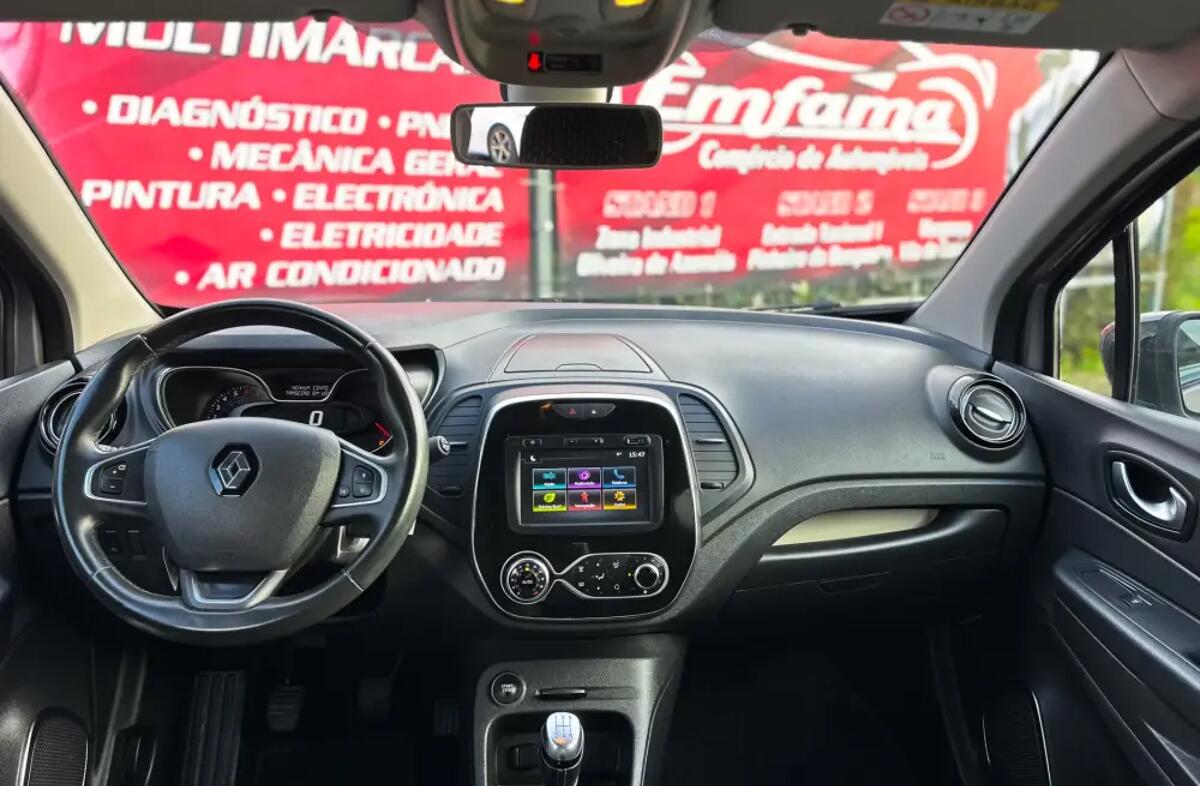 RENAULT Captur 0.9 TCe Exclusive