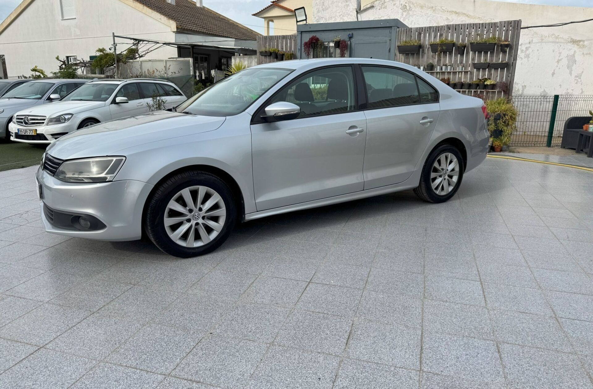 VOLKSWAGEN Jetta 1.6 TDi Confortline BM