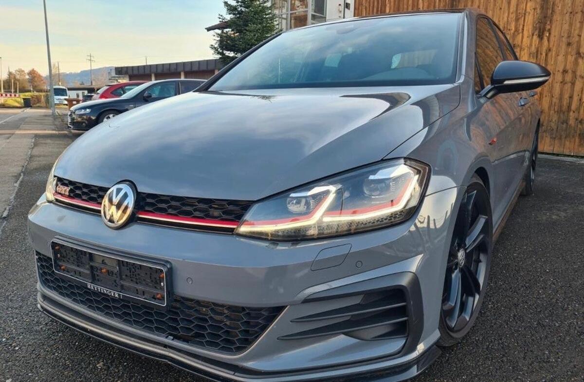 VOLKSWAGEN Golf 2.0 TSI TCR DSG