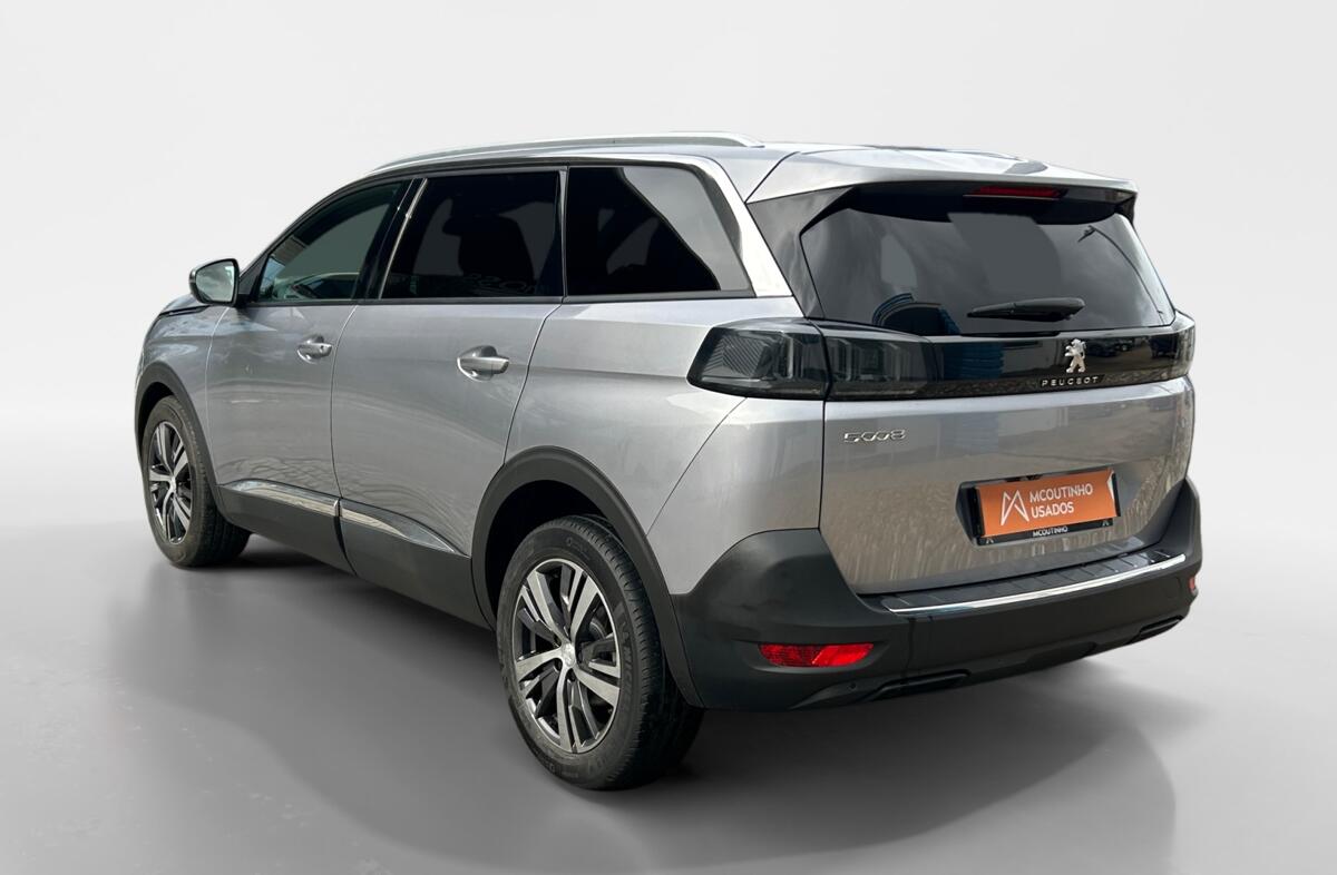 PEUGEOT 5008 1.2 PureTech Allure Pack EAT8