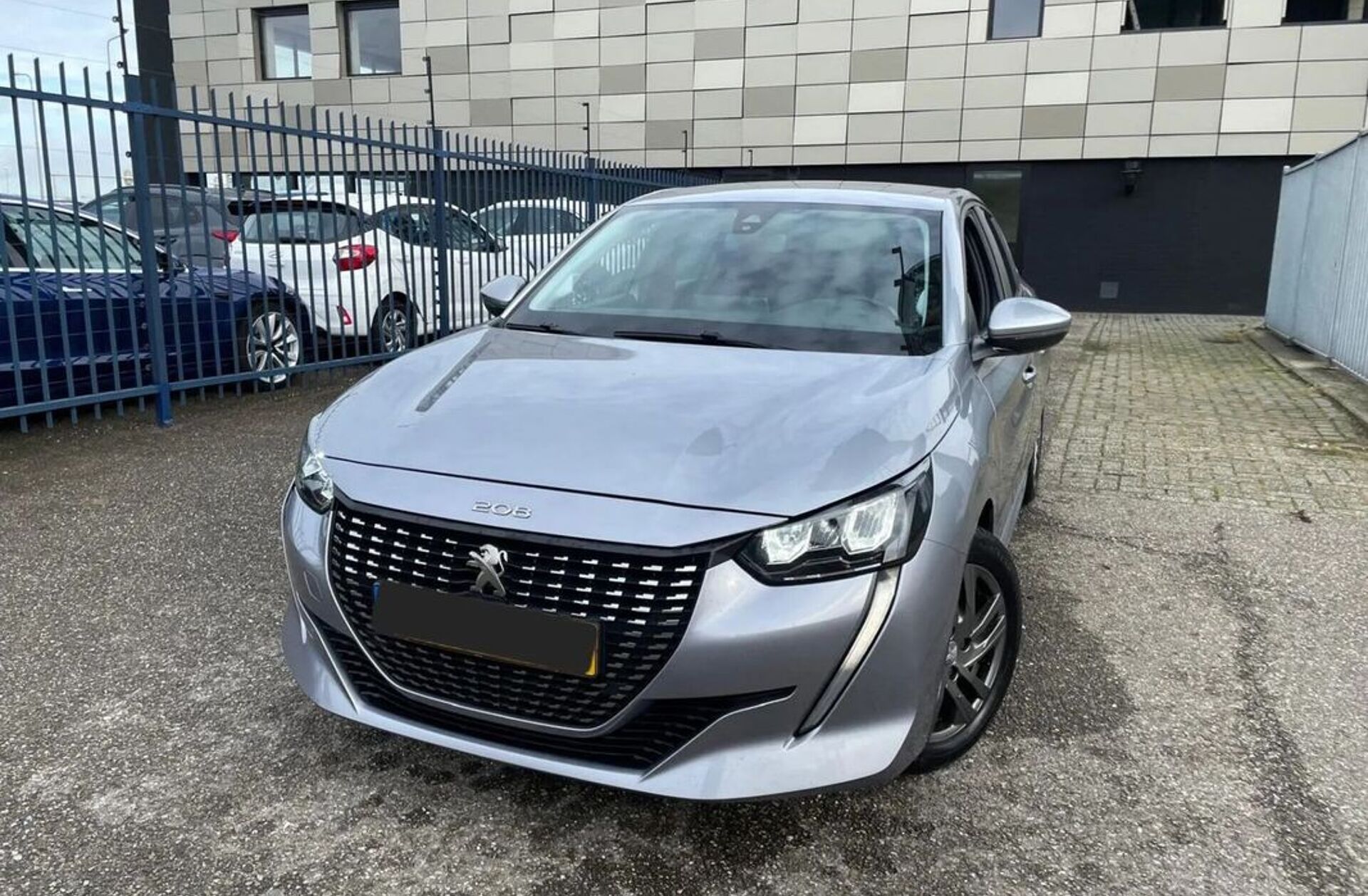 PEUGEOT 208 1.2 PureTech Active