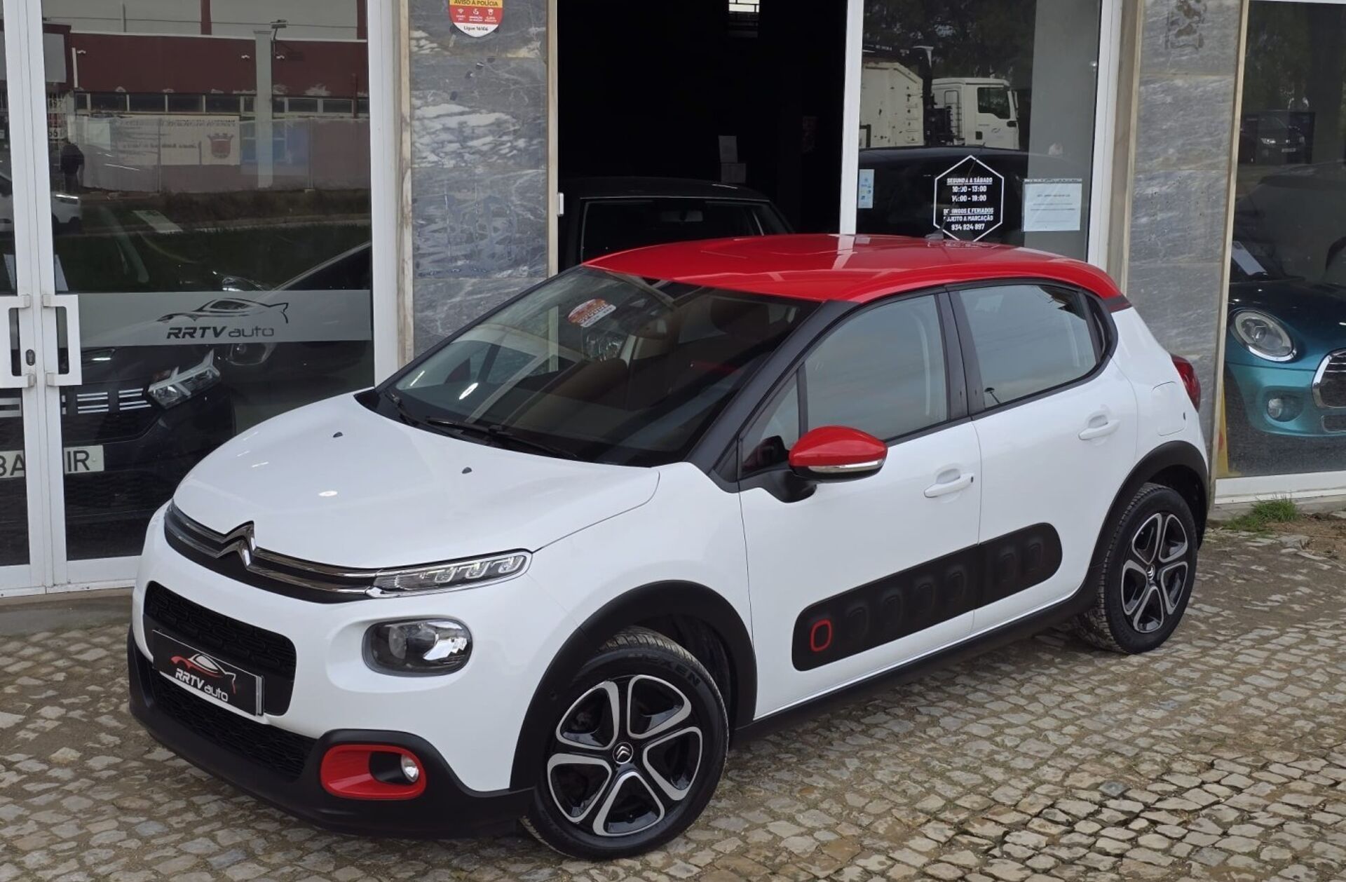 CITROEN C3 1.2 PureTech Shine EAT6