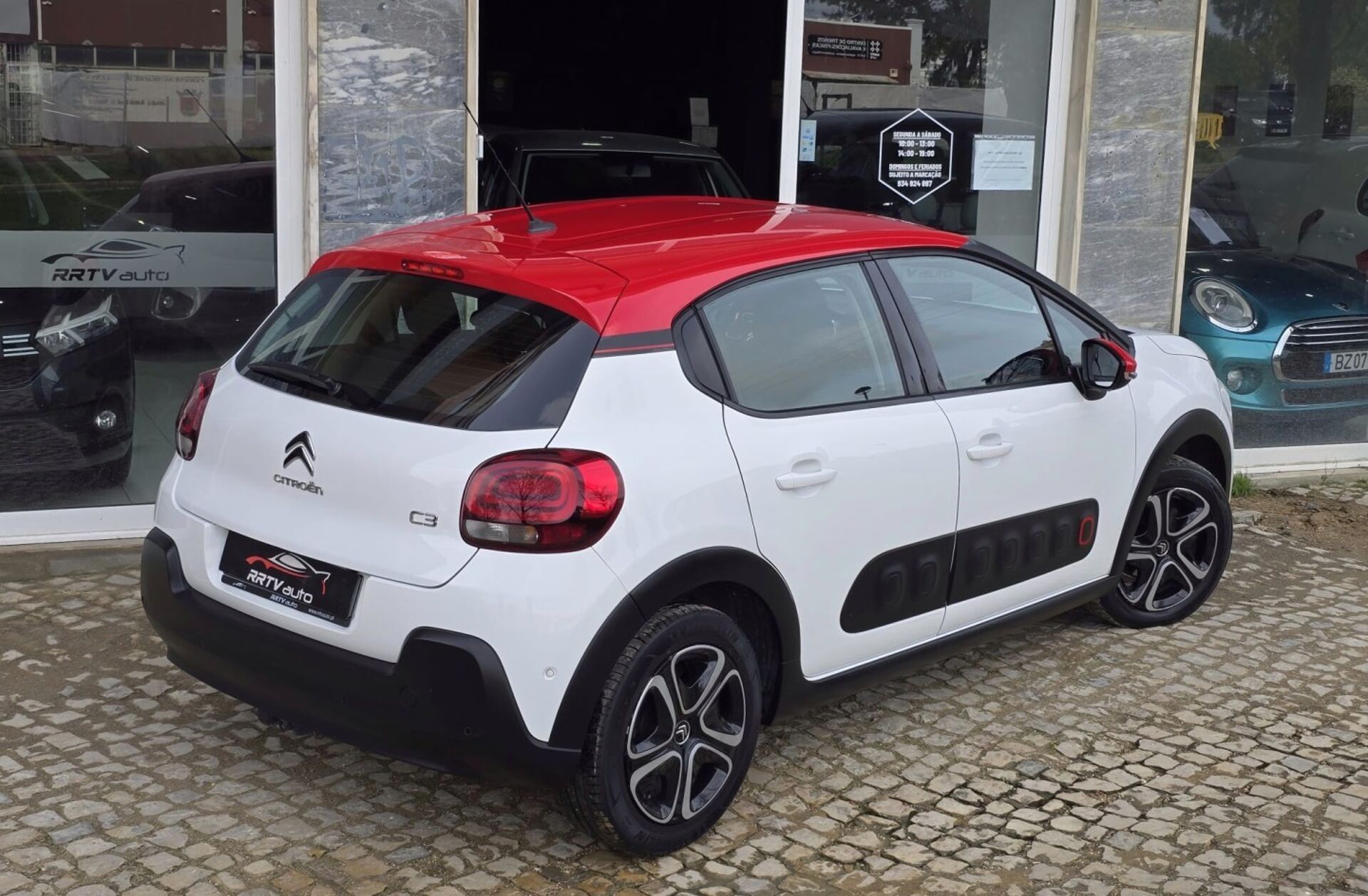 CITROEN C3 1.2 PureTech Shine EAT6