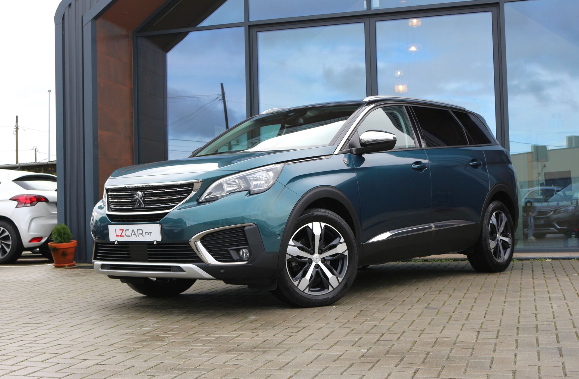 PEUGEOT 5008 1.2 PureTech Active