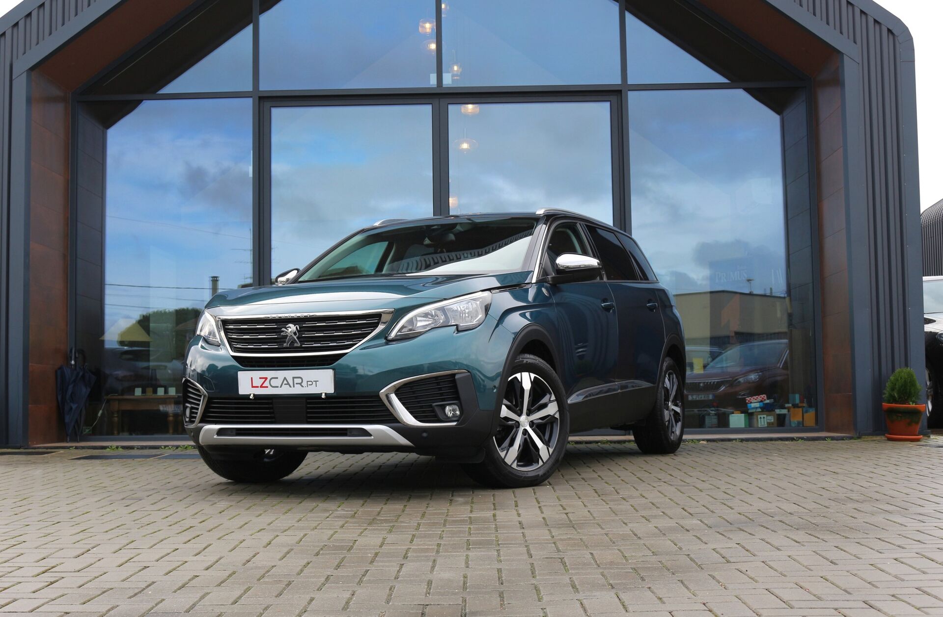 PEUGEOT 5008 1.2 PureTech Active