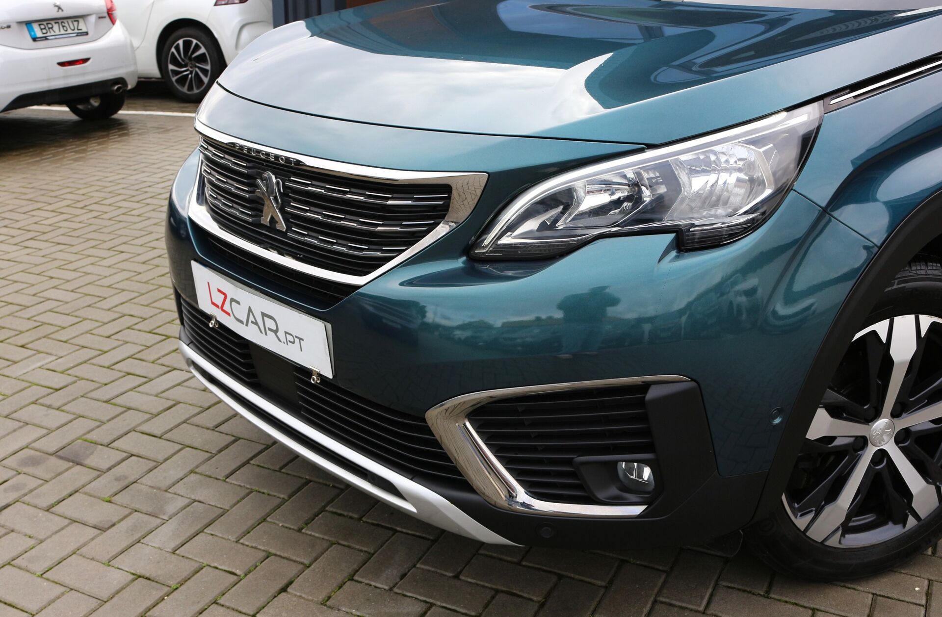 PEUGEOT 5008 1.2 PureTech Active