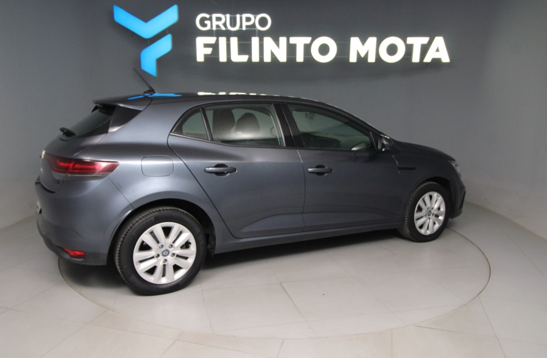 RENAULT Mégane 1.6 E-Tech Plug-In Hybrid Equilibre