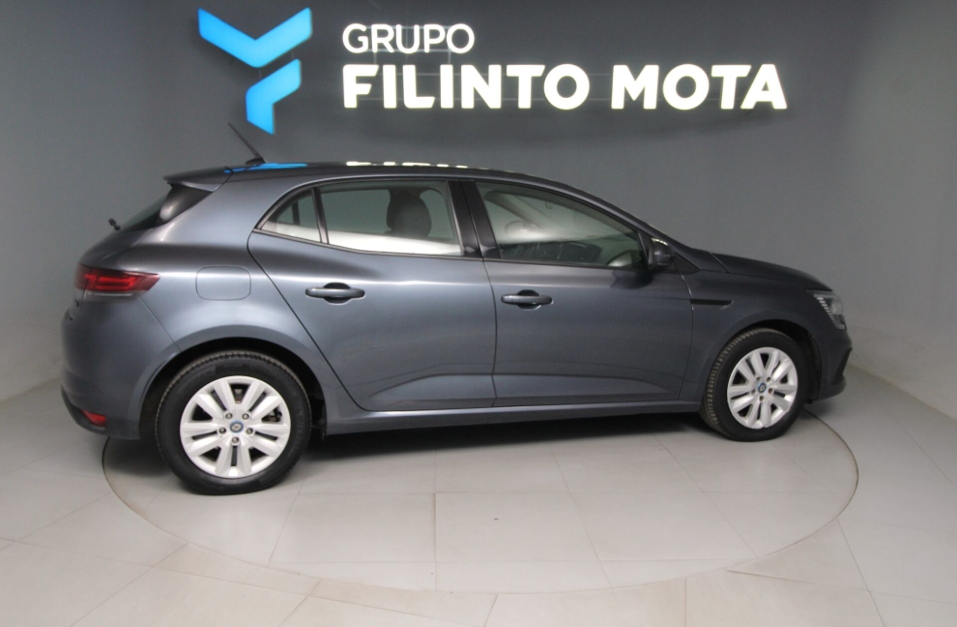 RENAULT Mégane 1.6 E-Tech Plug-In Hybrid Equilibre