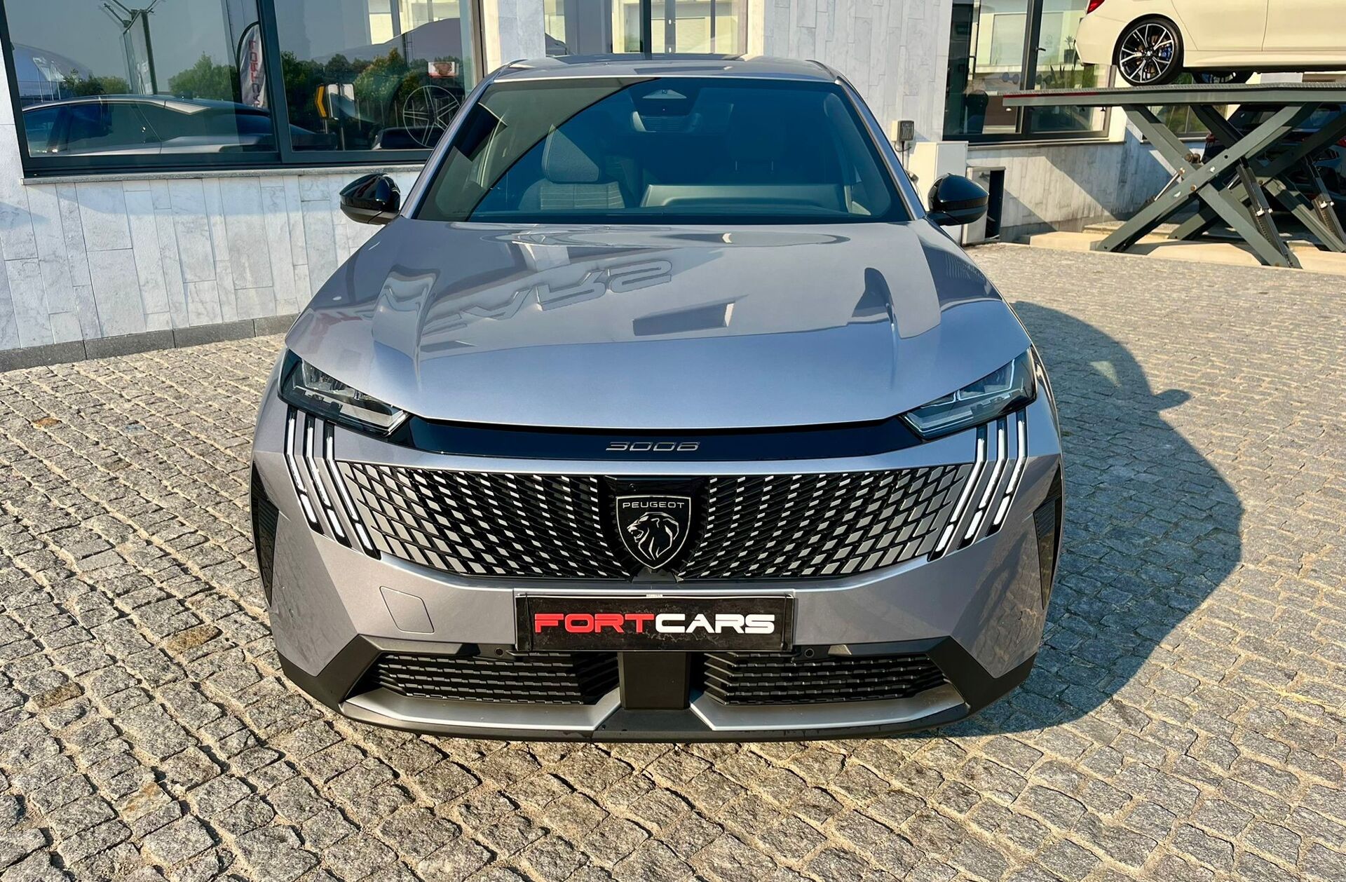 PEUGEOT 3008 1.2 Hybrid Allure e-DCS6