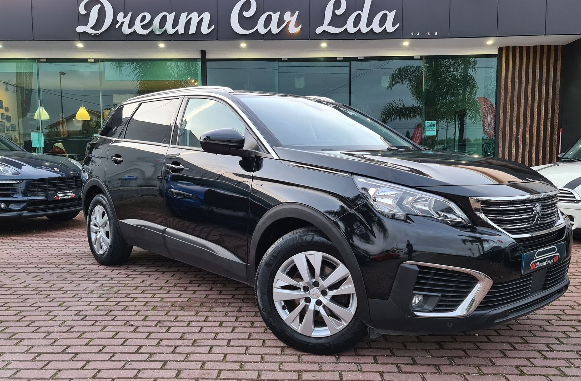 PEUGEOT 5008 1.5 BlueHDi Allure EAT8