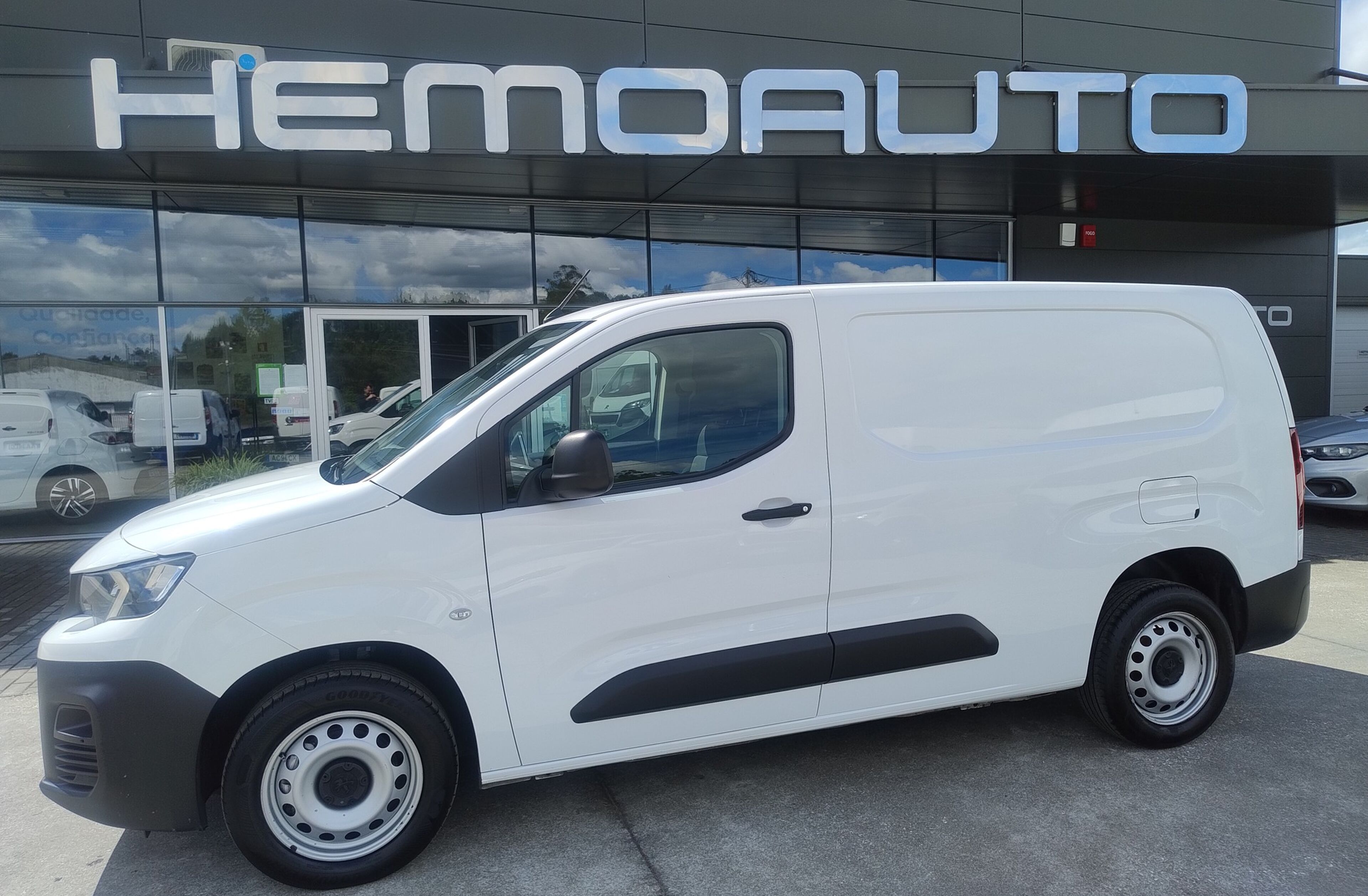 PEUGEOT Partner 1.5 BlueHDi Premium Longa