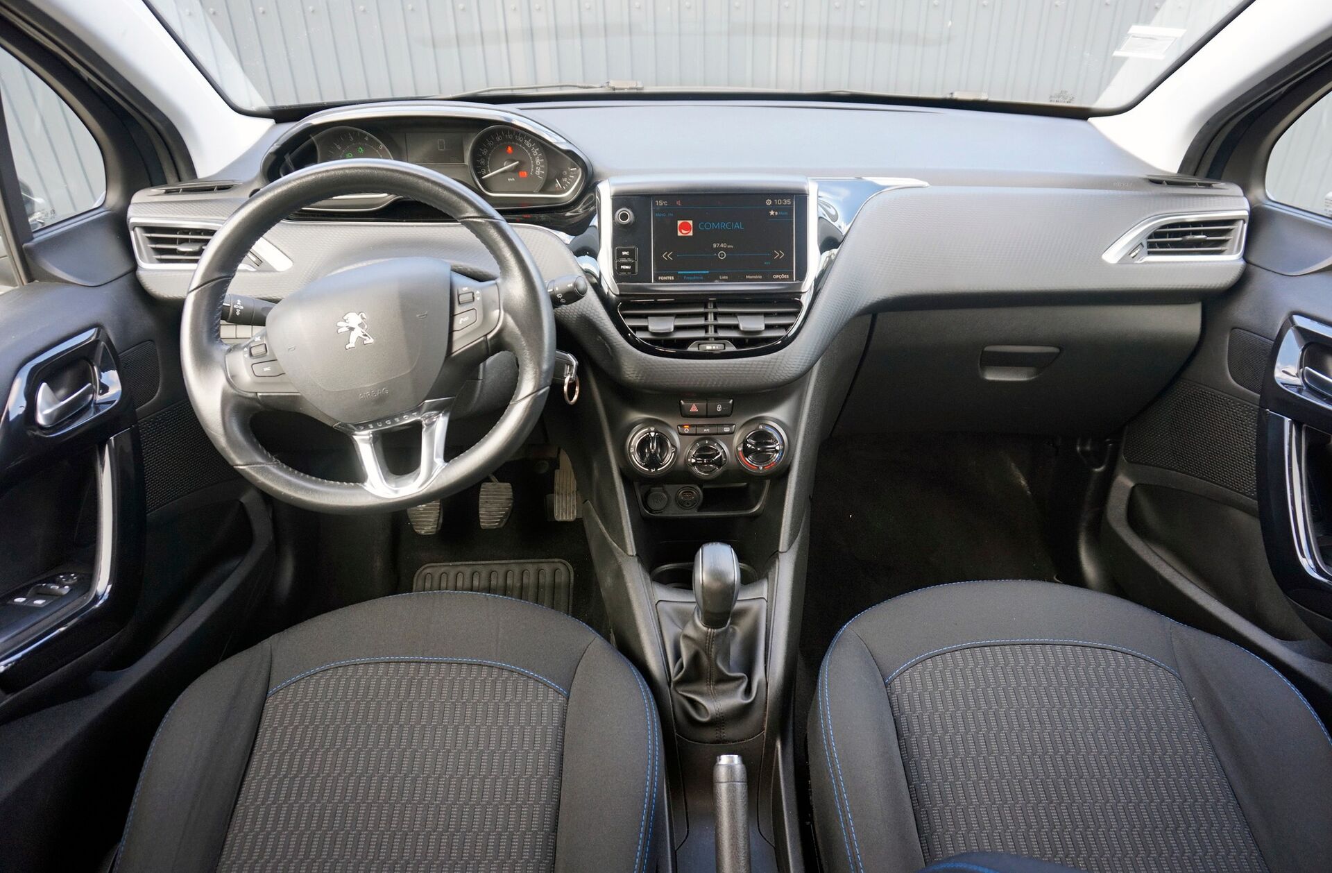 PEUGEOT 208 1.2 PureTech Style