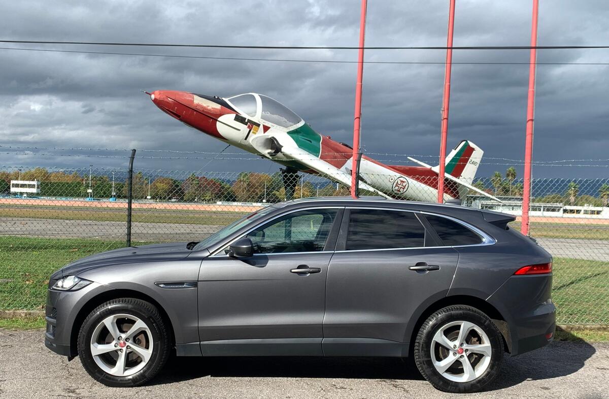 JAGUAR F-Pace 2.0 i4D R-Sport Aut.