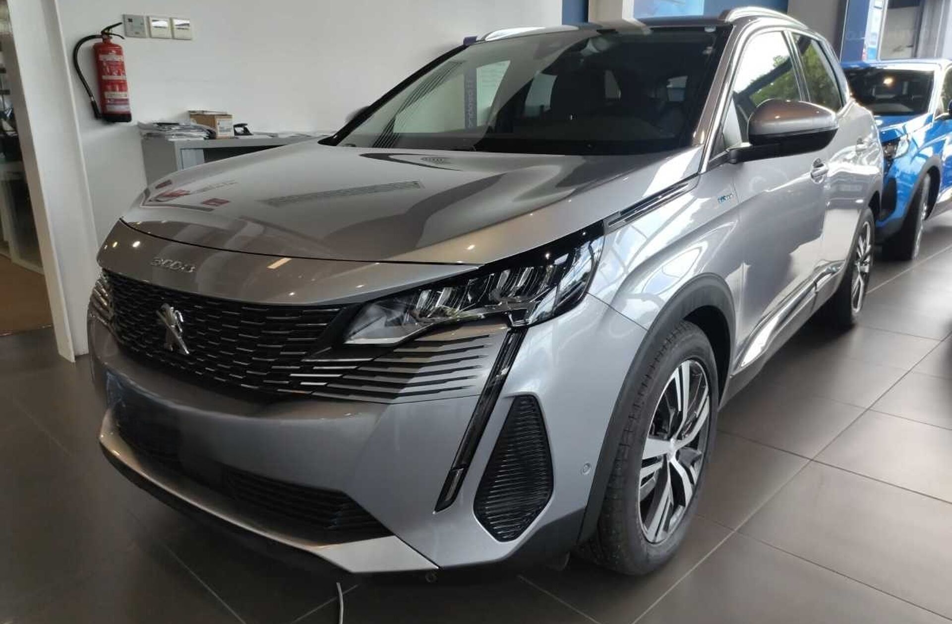 PEUGEOT 3008 1.6 Hybrid Allure e-EAT8