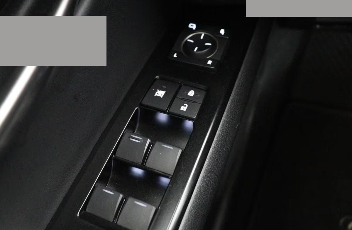 LEXUS UX 300e Luxury