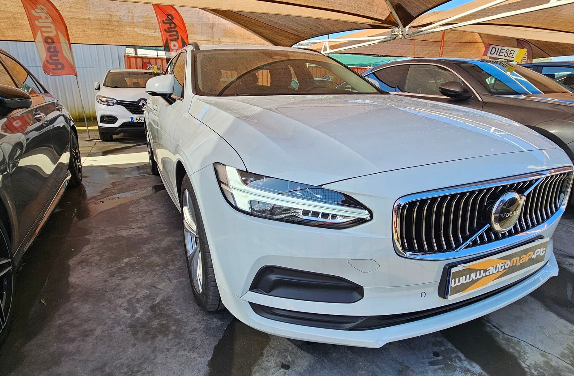 VOLVO V90 2.0 B4 Momentum Plus Geartronic