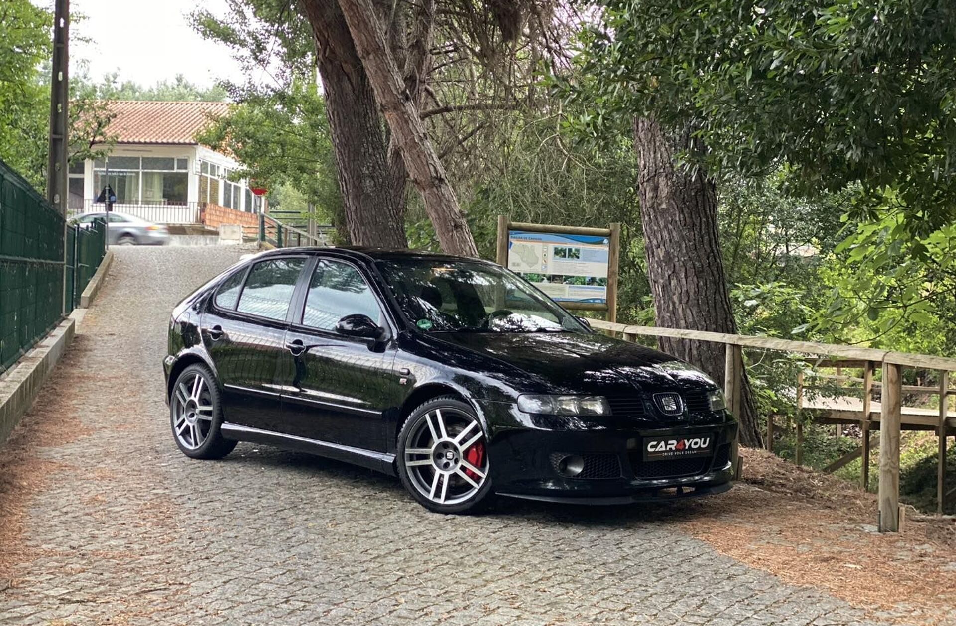 SEAT Leon 1.8 T Cupra R