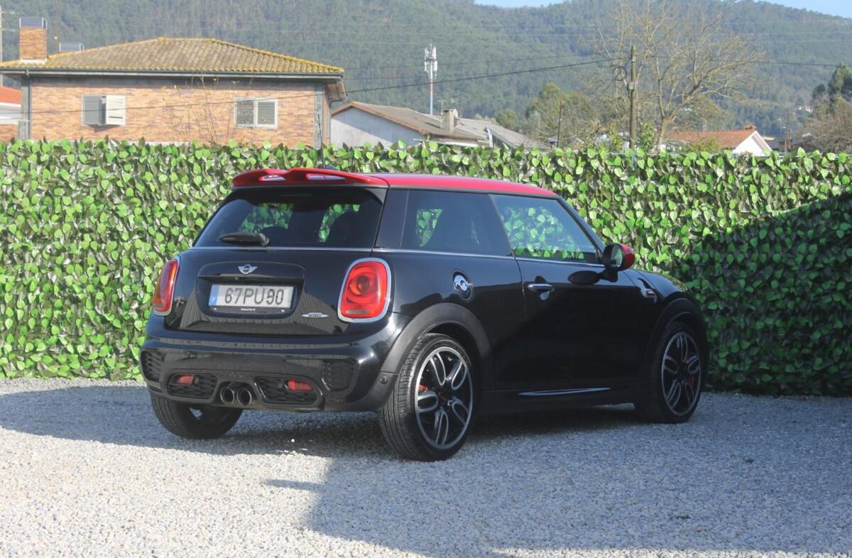 MINI Mini John Cooper Works Auto Desportiva