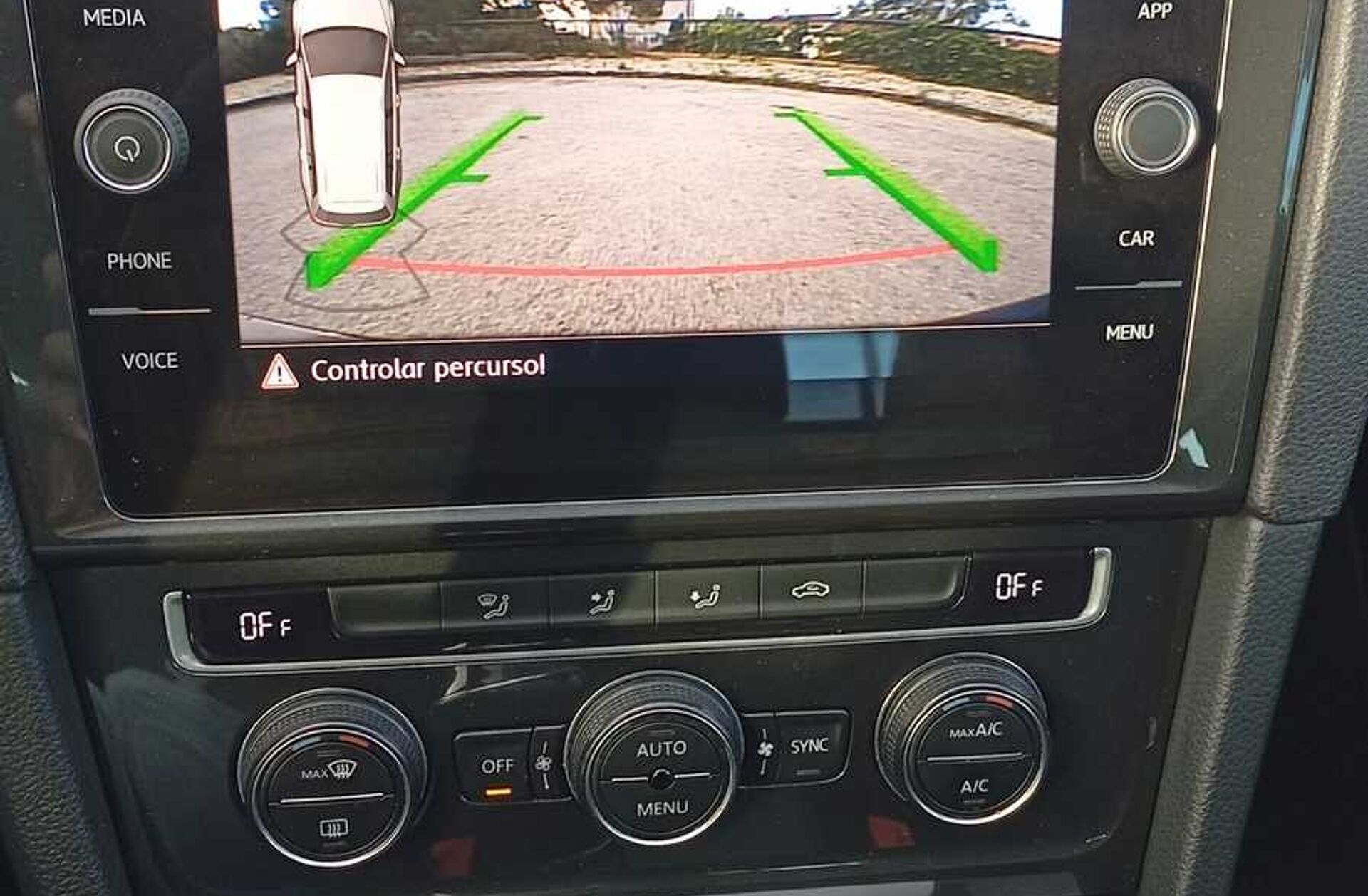 VOLKSWAGEN Golf 1.6 TDI Highline