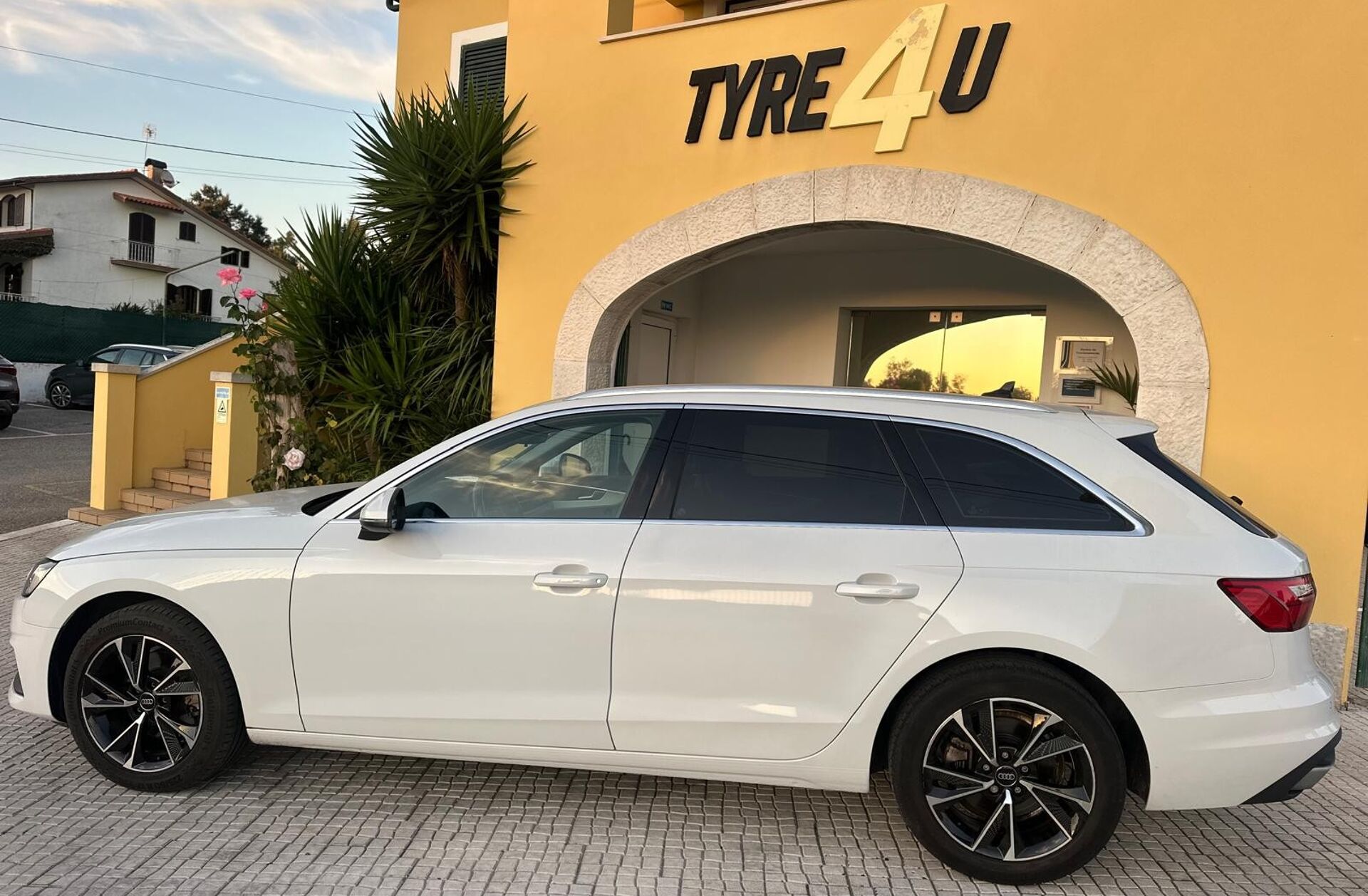 AUDI A4 30 TDI Advanced S tronic