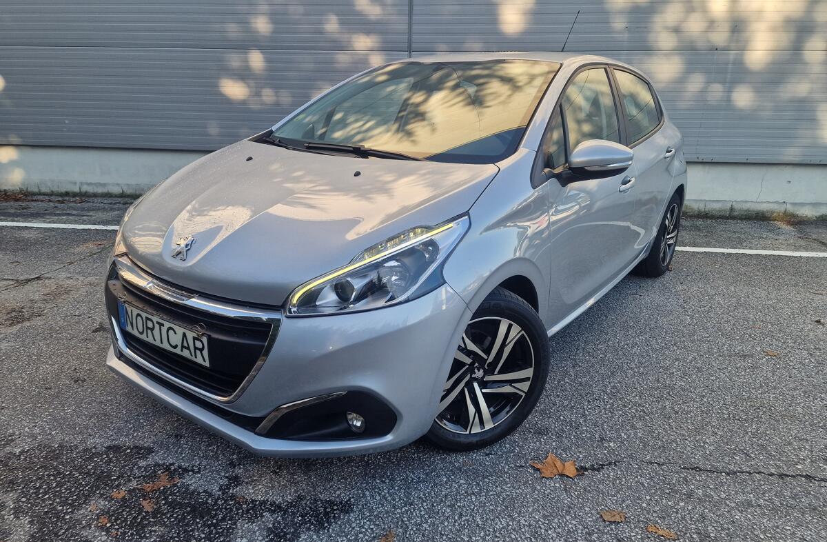 PEUGEOT 208 1.6 BlueHDi Active