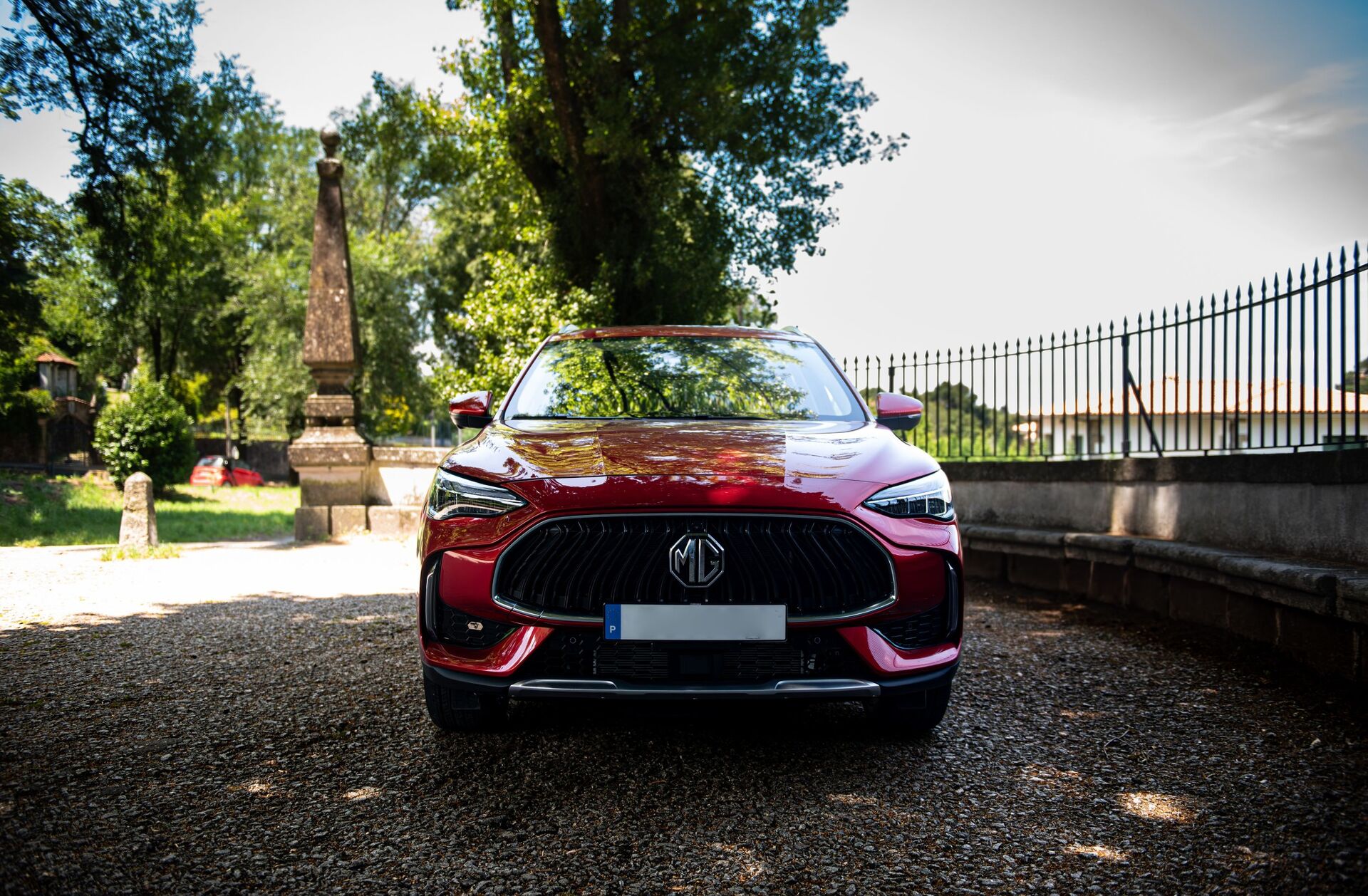 MG EHS Luxury