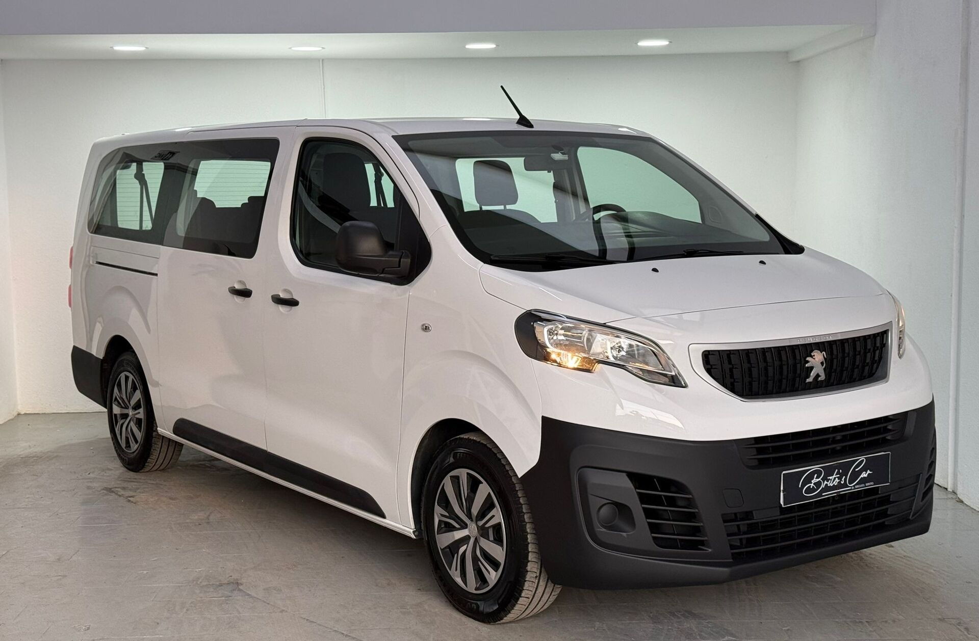 PEUGEOT Traveller 1.5 BlueHDi L3H1 Long