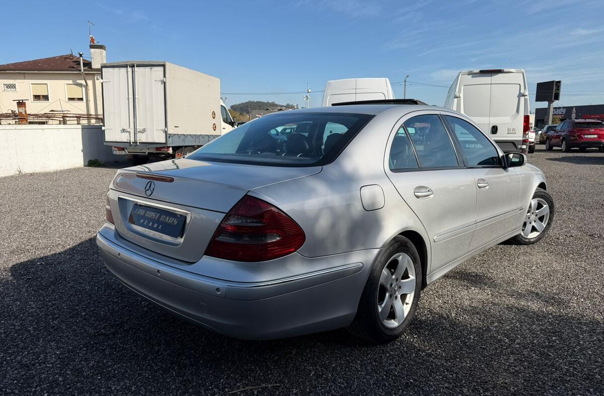 MERCEDES Classe E E 220 CDi Avantgarde