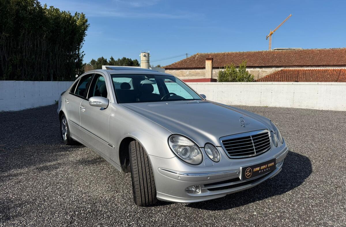 MERCEDES Classe E E 220 CDi Avantgarde