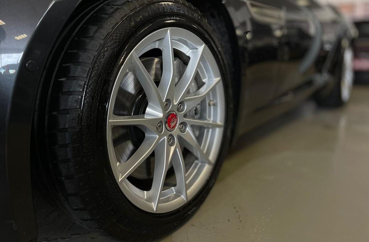 JAGUAR F-Type 2.0 i4 First Edition