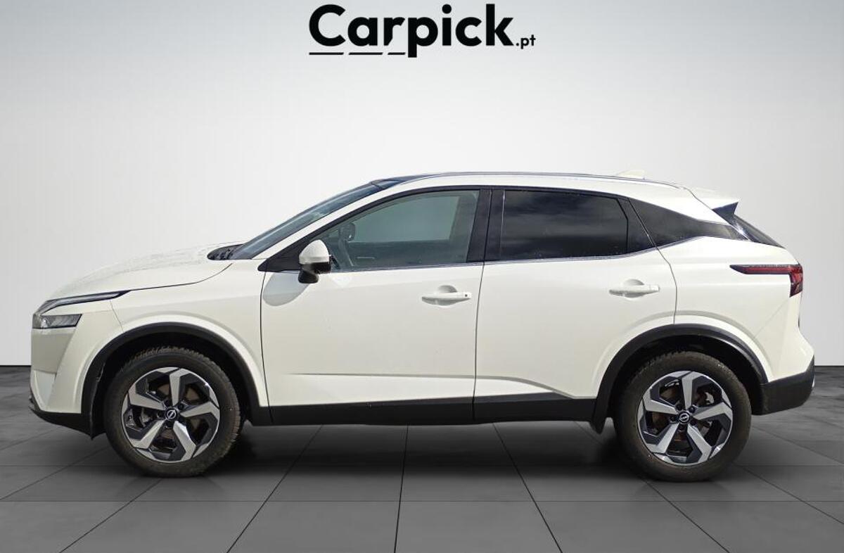 NISSAN Qashqai 1.3 DIG-T N-Connecta LED Xtronic