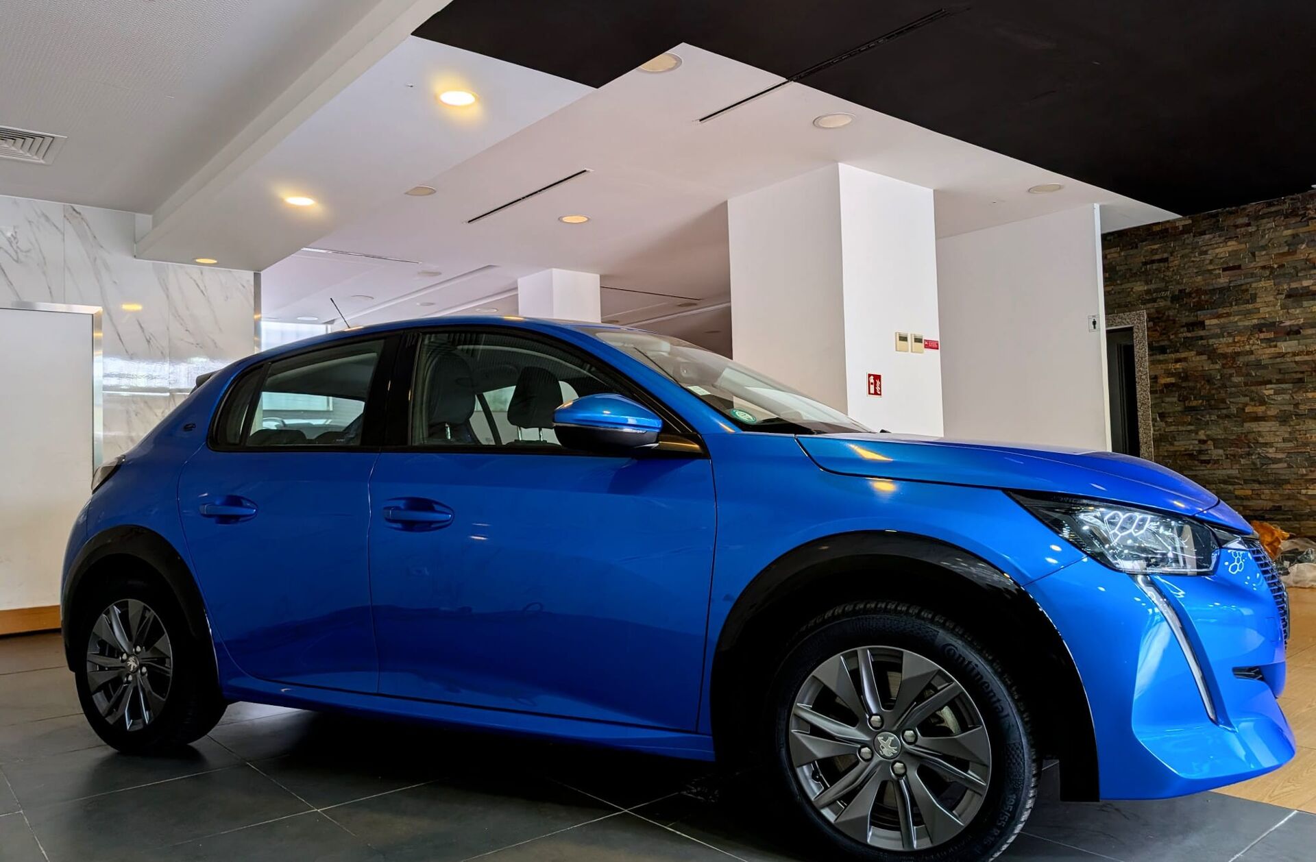 PEUGEOT 208 e- 50 kWh Allure Pack