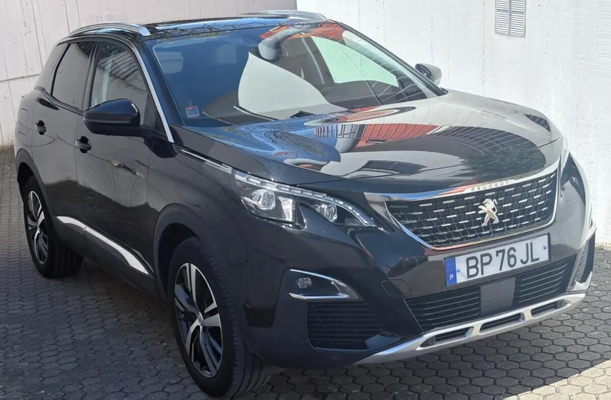 PEUGEOT 3008 1.2 PureTech Allure EAT8
