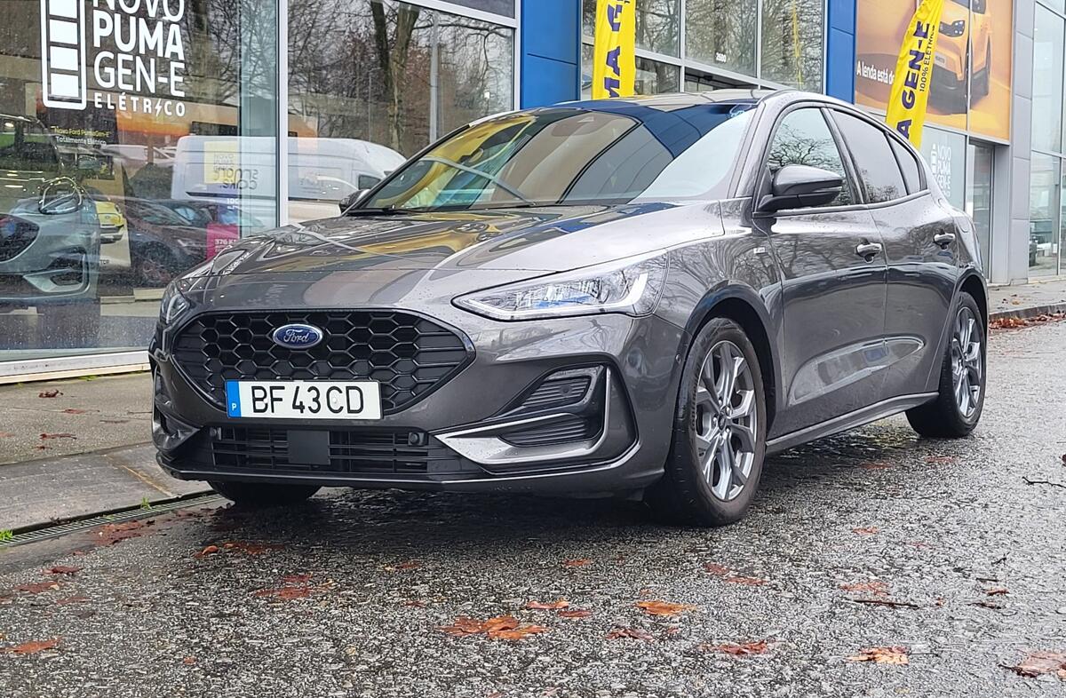 FORD Focus 1.0 EcoBoost MHEV ST-Line X