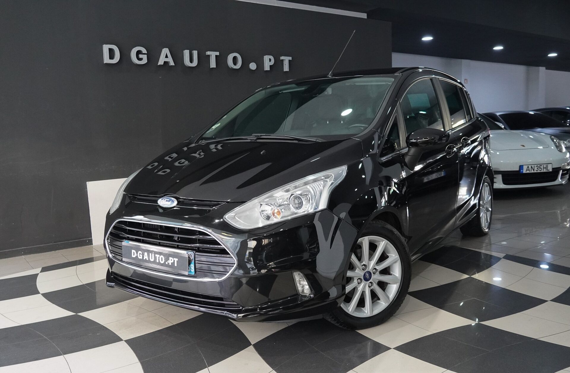 FORD EcoSport B-Max 1.5 TDCi Titanium