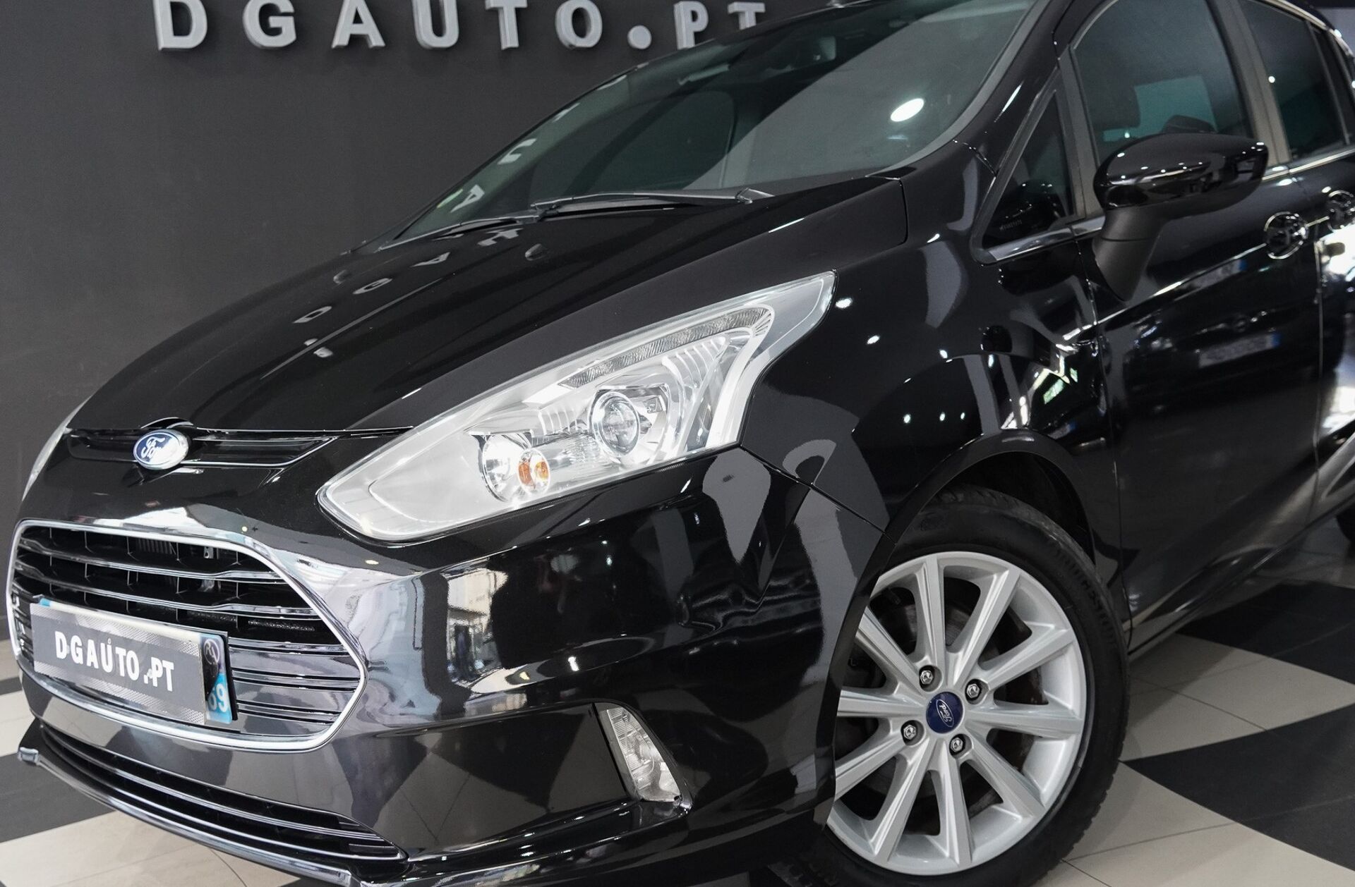 FORD EcoSport B-Max 1.5 TDCi Titanium