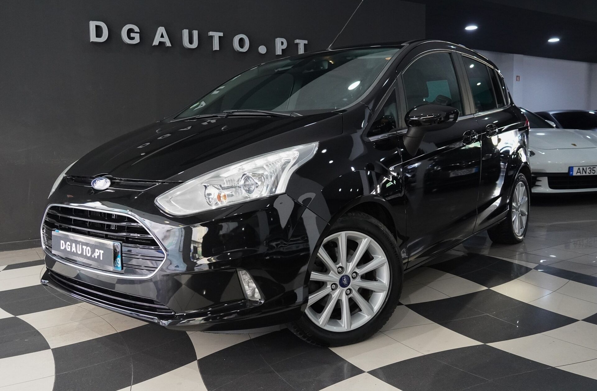 FORD EcoSport B-Max 1.5 TDCi Titanium